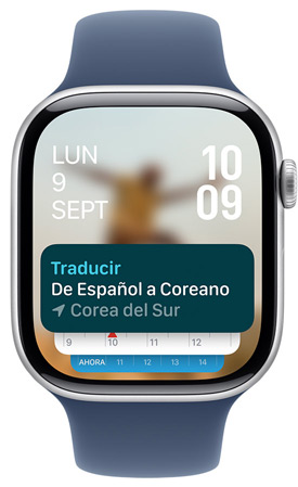 La pantalla de un Apple Watch muestra el widget de la app Traducir en un Grupo Inteligente.