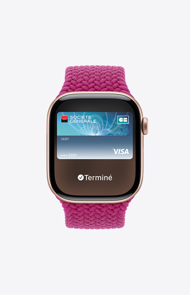 Une Apple Watch Series 10 affiche une Apple Card dans Apple Pay.