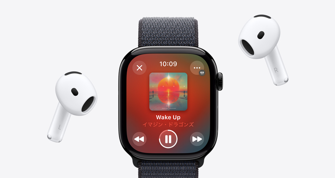 Apple Musicのプレイリストを再生しているApple Watch Series 10。そばにAirPods 4がある。