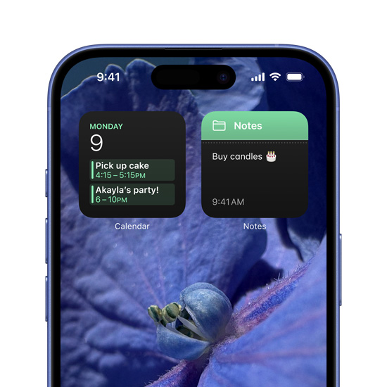 Prispôsobená plocha iPhonu 16 s widgetmi Kalendár a Poznámky v hornej časti